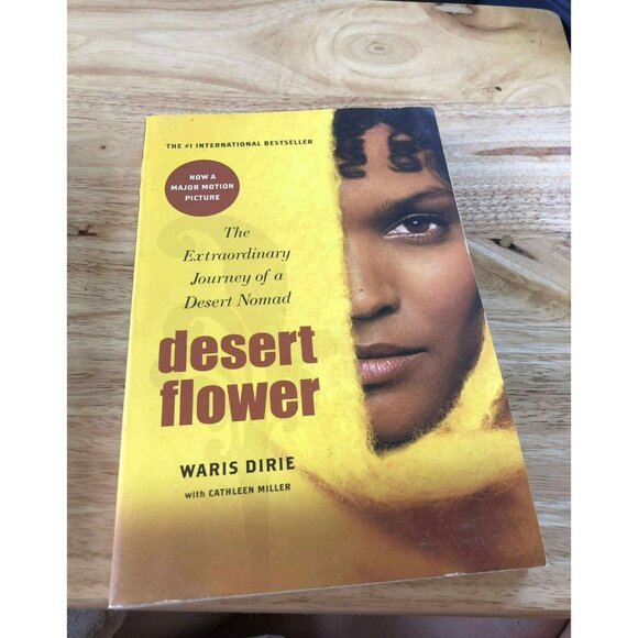 "Desert Flower: The Extraordinary Journey of a Desert Nomad" by Waris Dirie - Picture 1 of 4
